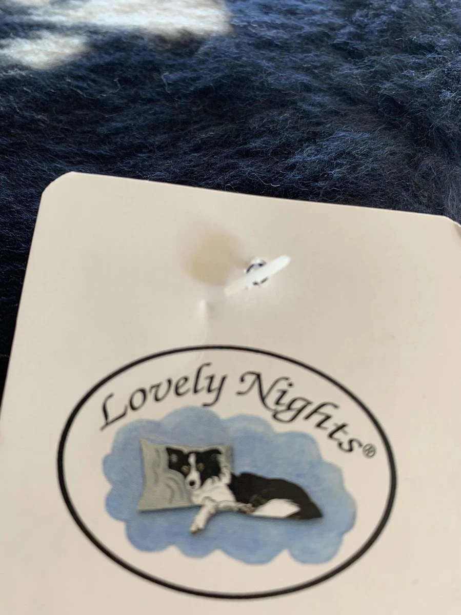 Lovely Nights Vetbed/kleed Blue With 2 Color Print Paw + Bies 75x50 Rechthoek 2 Lovely Nights Vetbed/kleed Blue With 2 Color Print Paw + Bies 75x50 Rechthoek - Afbeelding 2